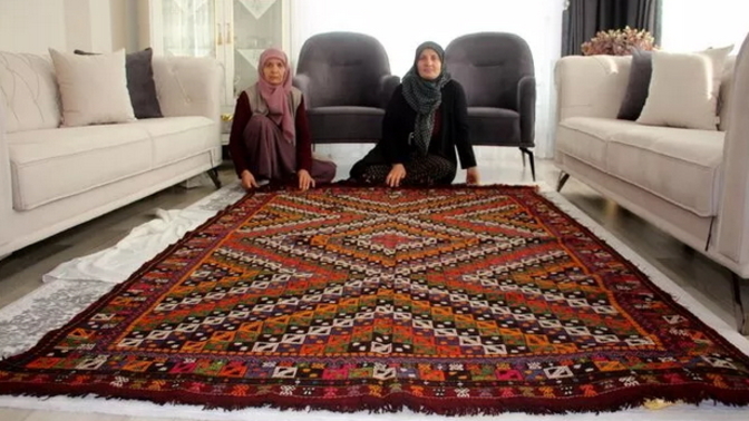 Sivas'ta altı milyon liraya satılan kilim gündem oldu! Paranız olsaydı alır mıydınız?