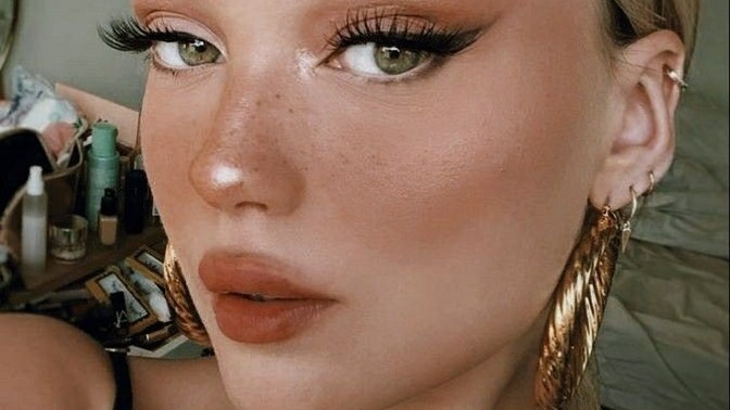 Kusursuz eyeliner çekebilmek yetenek işi midir?