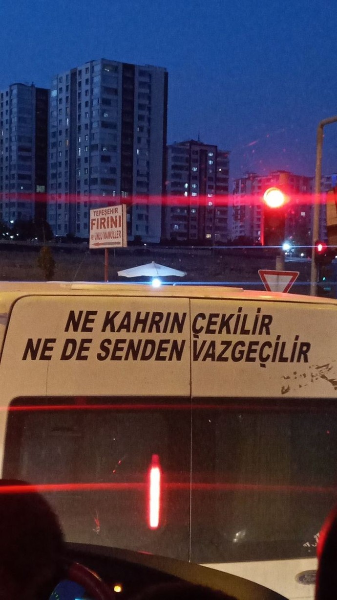 Ne kahrın çekilir ne de senden vazgeçilir dediğiniz biri var mı?