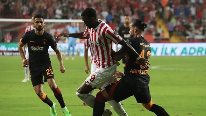 Galatasaray-Antalyaspor maçı 1-0 bitti! Nasıl buldunuz performansları?