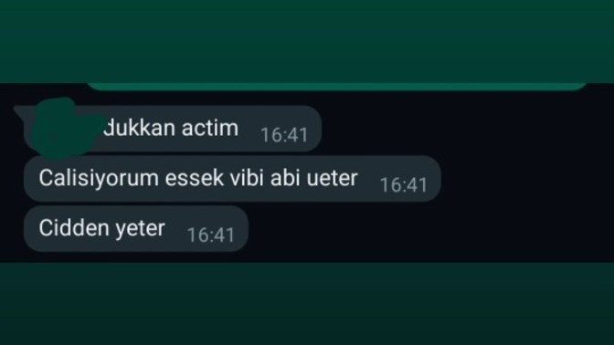 Arkadaşlar bi bakabilirmisiniz fotoya neden böyle yaptı?