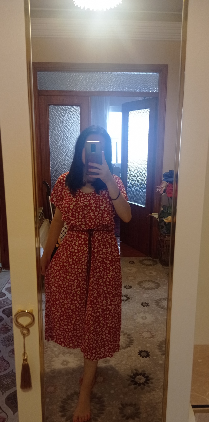 Kızlar, bu sizce elbise güzel mi?