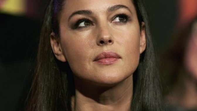 Sizce Monica Bellucci güzel mi?