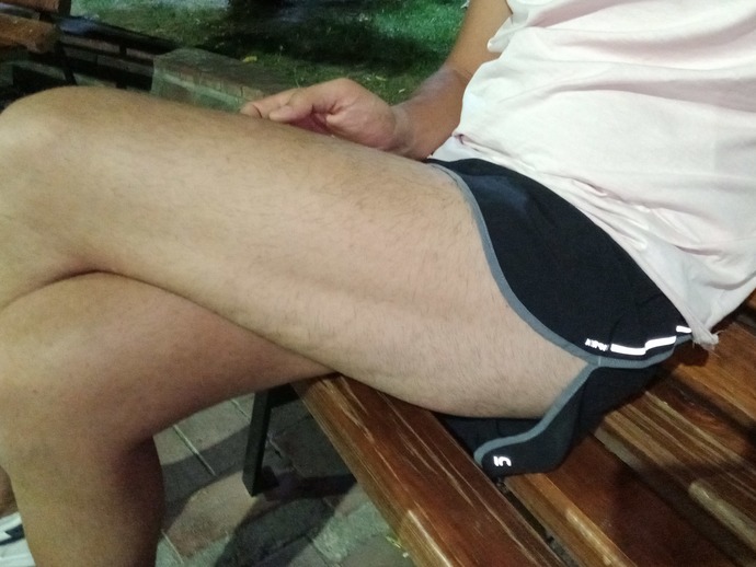 Bu şortun yıtmacı çok mu abartılı?