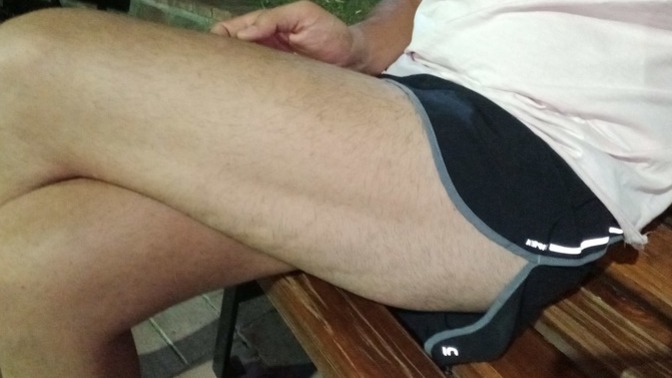 Bu şortun yıtmacı çok mu abartılı?