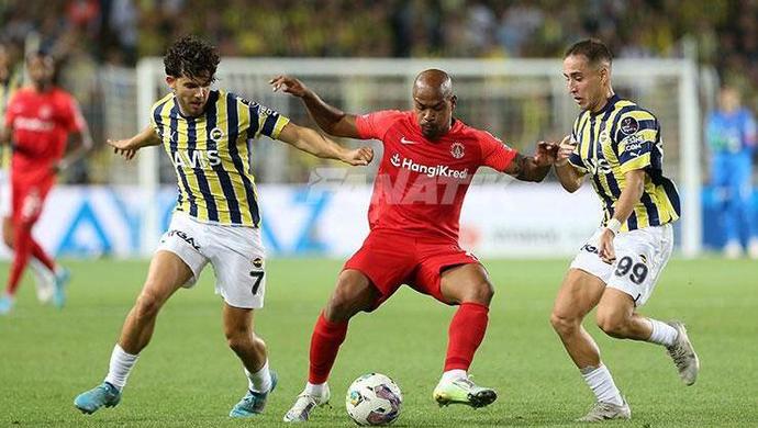 Kadıköyde şok! Fenerbahçe Ümraniyesporla 3-3 berabere kaldı. Maçı nasıl buldunuz?