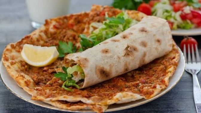 Lahmacun mu pizza mı? 🤔?