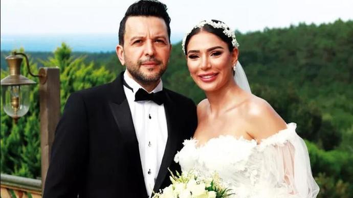 eşi hamileymiş Allah sağ salim kucaklarına almak nasip etsin sinan özen özcan deniz tarkan yaşar bunlarda hep hayranlarıyla