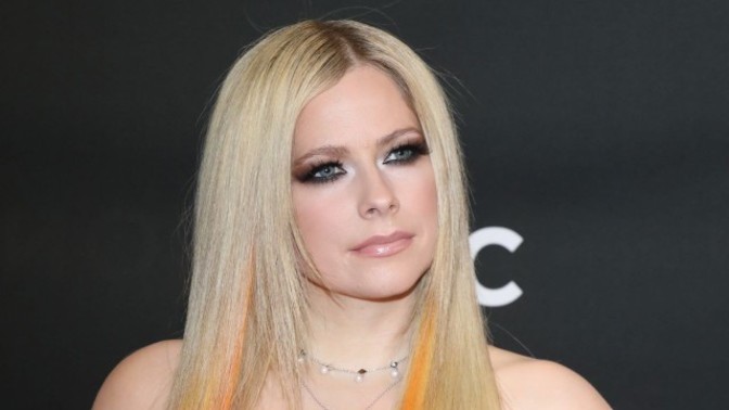 Avril Lavigne aşkımmm ya çok seviyorum ya siz?
