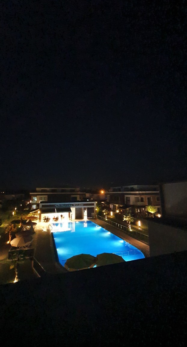 Evinizin camından bakınca ne görünüyor?