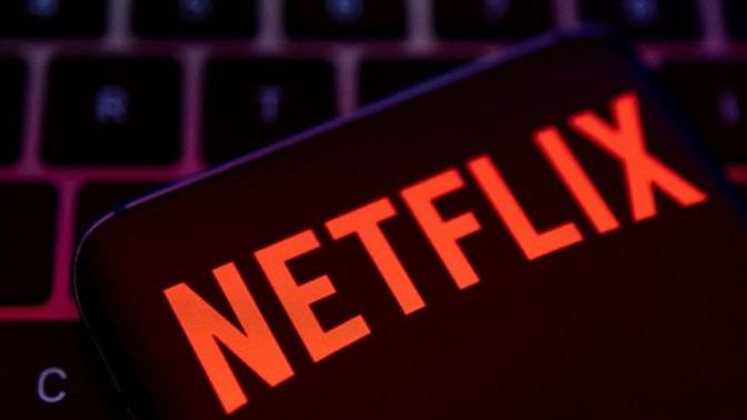 Netflix'te dizi izlemek isteyen arkadaşınızla şifrenizi paylaşır mıydınız?