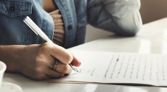 Kitap yazarı olsan hangi türde kitaplar yazardın?