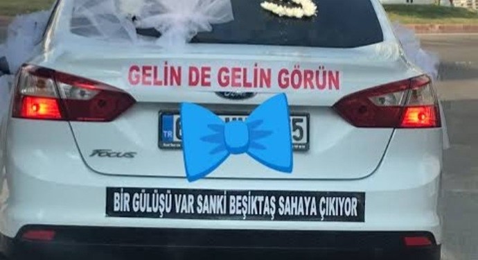 Evlenirken arabanın arkasına ne yazdırırdınız?
