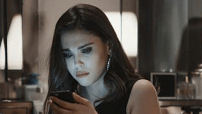Sürekli telefonu incelemek isteyen sevgiliye telefonunuzu verir misiniz?