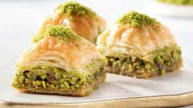 Bir oturuşta kaç dilim baklava yersiniz?