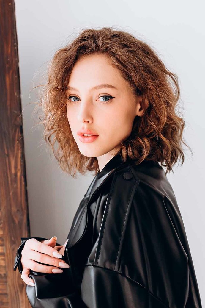 Bu üç saç modelinden hangisi daha hoş?