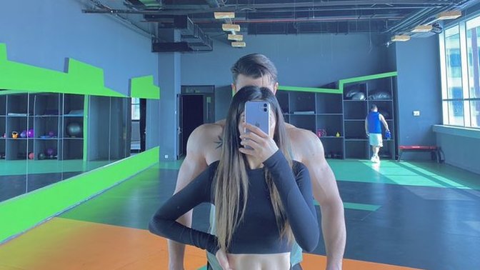Sevgilinle spora gider misin?
