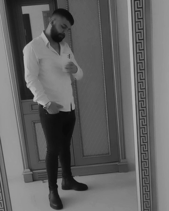 Siyah mi beyaz mi ?skdjjsjdj?