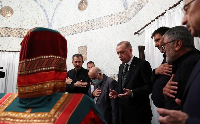 Erdoğan, 15 yıl sonra cemevini ziyaret etti ne düşünüyorsunuz?