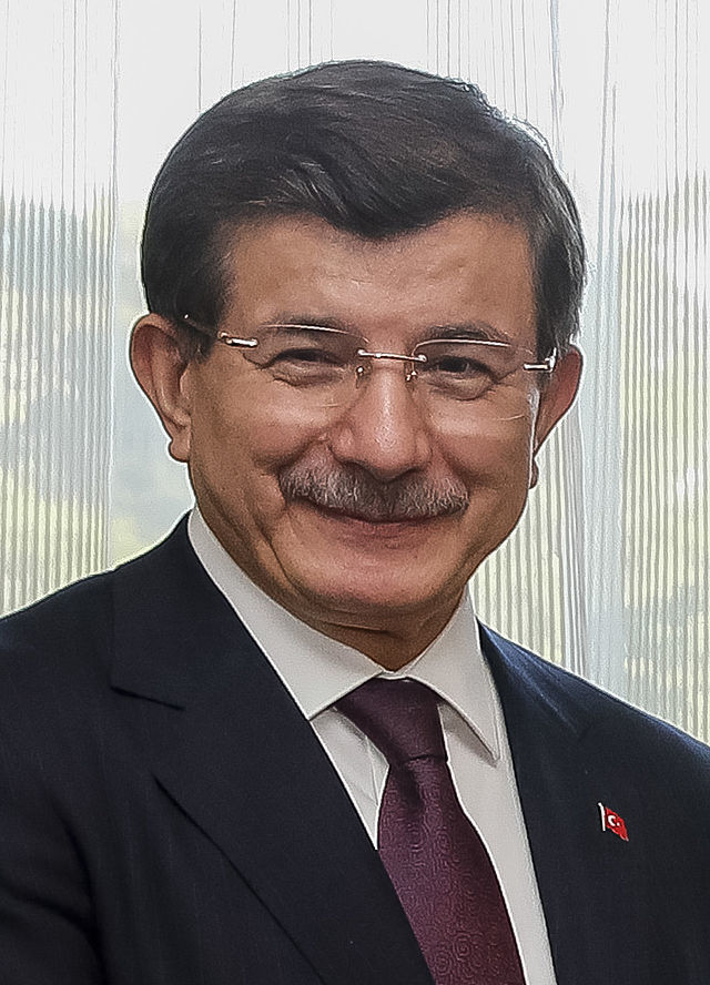 Ahmet Davutoğlu Hakkında Ne Düşünüyorsunuz?