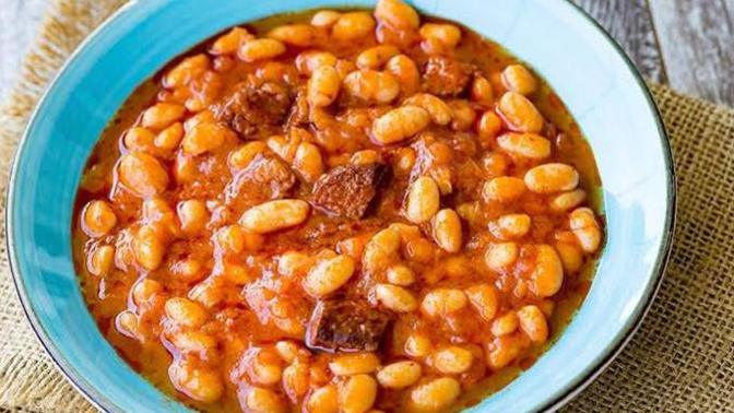 Getirin Ekmekleri😛Kuru fasulyeniz nasıl olsun? Etli mi-Pastırmalı mı-Sucuklu mu?