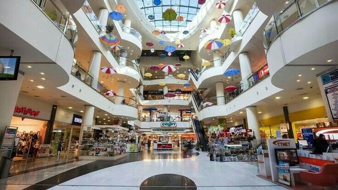 Alışveriş merkezine gitme sıklığınız nedir?
