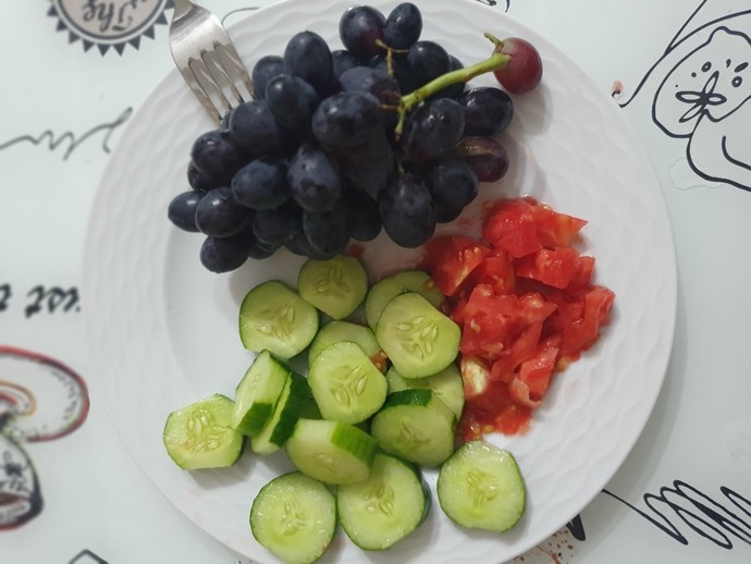 Gece olunca acıkır mısınız? Sizin menülerinizde neler vardır, gece neler yersiniz?