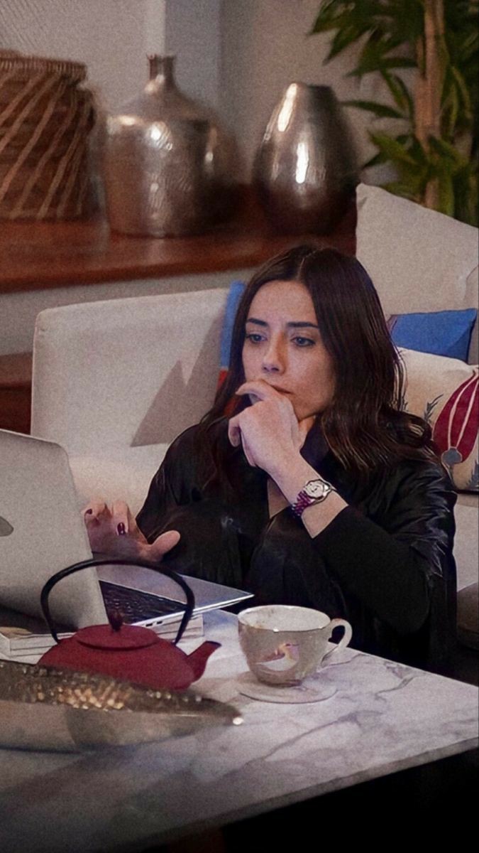 Sevgilinizin sürekli ne yaptığını takip eder misiniz?