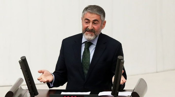 Hazine ve Maliye Bakanı Nurettin Nebati: Benzinin 22 liraya düşmesi neden manşetlerde yok?dedi. Ne düşünüyorsunuz?