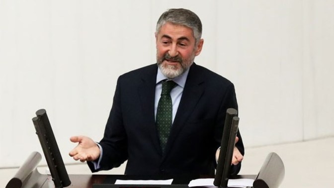 Hazine ve Maliye Bakanı Nurettin Nebati: "Benzinin 22 liraya düşmesi neden manşetlerde yok?"dedi. Ne düşünüyorsunuz?