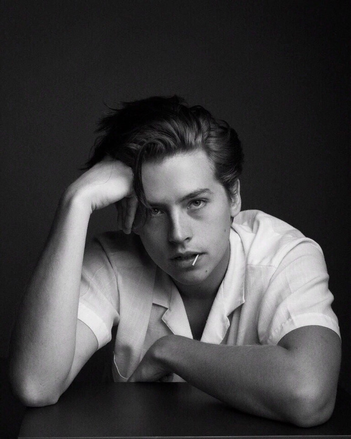 Saç modelini en beğendiğiniz ünlü kim?