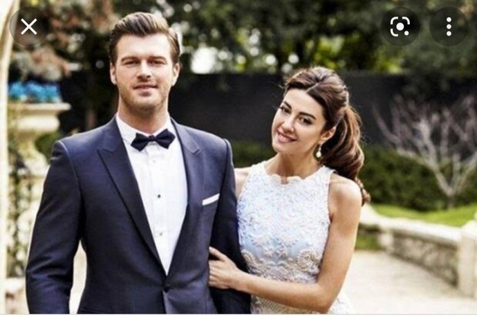 Duygusal bir ilişkide senden yaşça büyük mü, küçük mü yoksa yaşıtın birini mi tercih edersin?