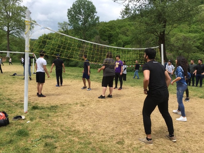 Piknikte voleybol oynamayı sever misiniz?
