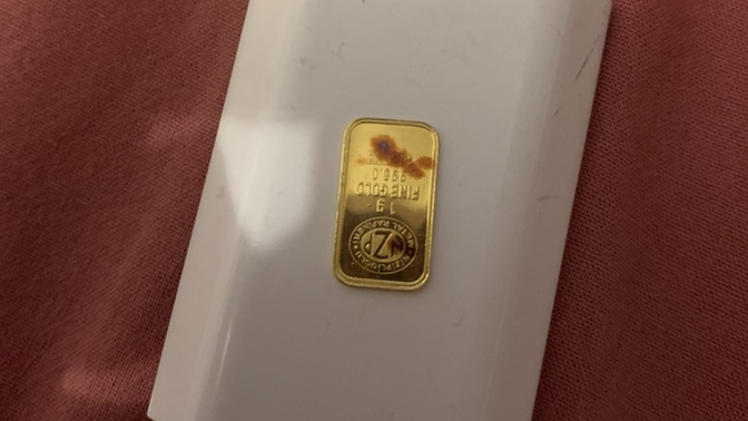 Altın neden bu renk olur?