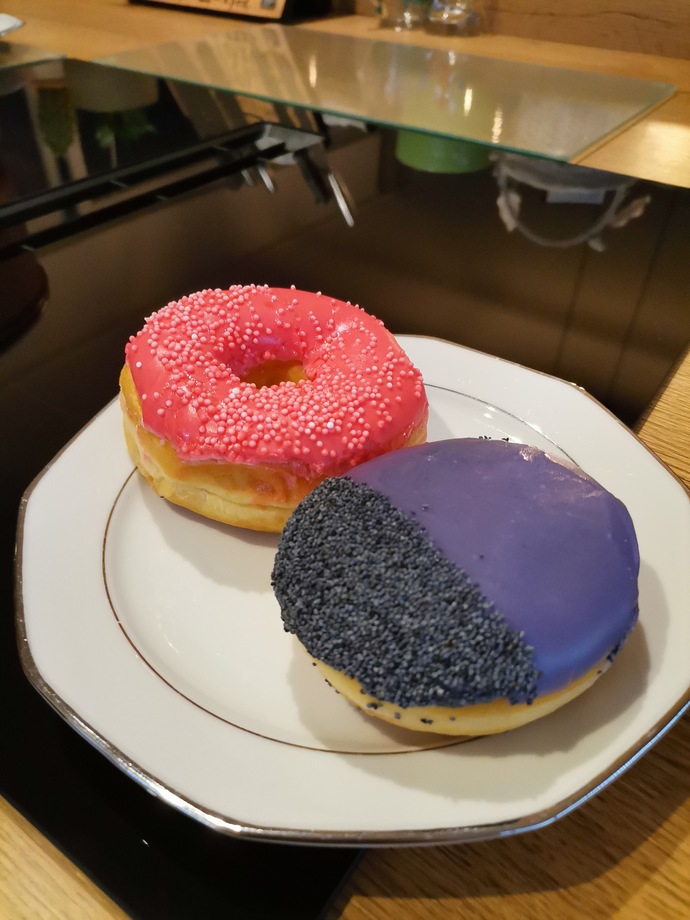 Ellerimle Donut yapmışım paylasamiyor benimkiler 🍩😋