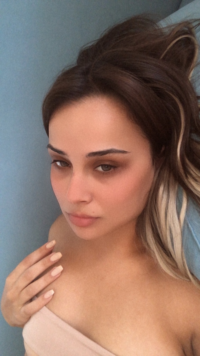 Gözaltı morluğum çok mu belli?