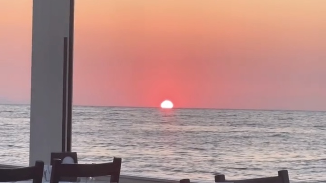 Böye bir manzarada eşin ya da  sevgilinle, romantik bir akşam yemeği?