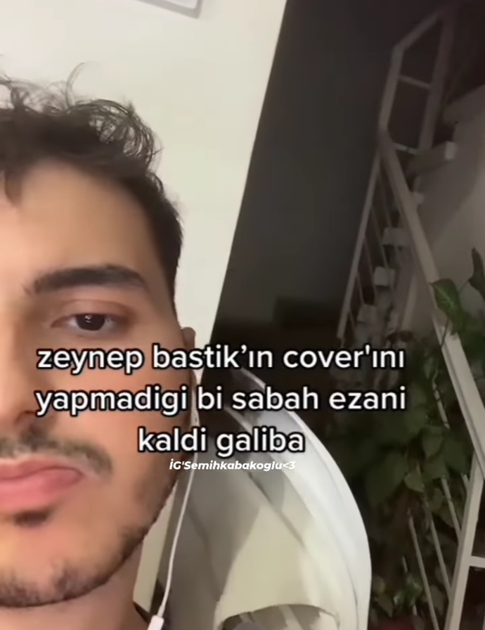 Zeynep Bastıkın neredeyse bütün şarkıları coverlayıp yayınlaması hakkında ne düşünüyorsunuz, dinler misiniz?