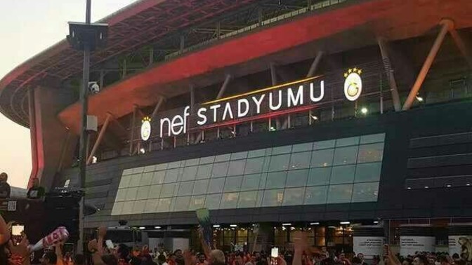 Tribünde maç izlemeyi sever misiniz?