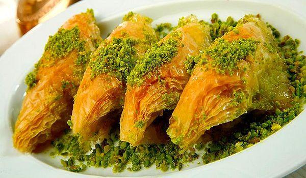 SÜTLÜ MÜ ŞERBETLİ Mİ? Bir tatlı tercih ettiğinizde ilk aklınıza gelen hangi tür tatlı olur?