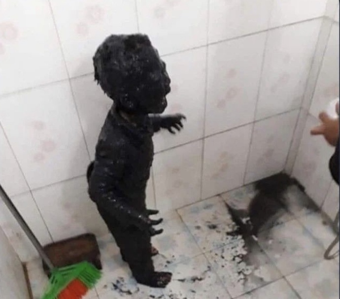 Arkadaşlar kardeşimi fırında pişirdim?