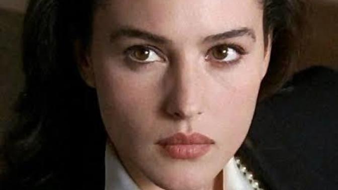 Rachel Weisz mı daha güzel Monica Bellucci mi daha güzel?