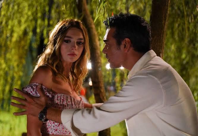 Eşini çok seven adam kendine asılan çok güzel kadına karşılık verir mi?