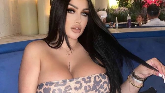 İlk buluşmada dekolte giyilir mi?