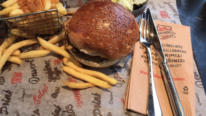 Kimler benim gibi hamburger aşığı?