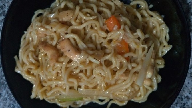 Bu saatte noodle yapıp yer misiniz?
