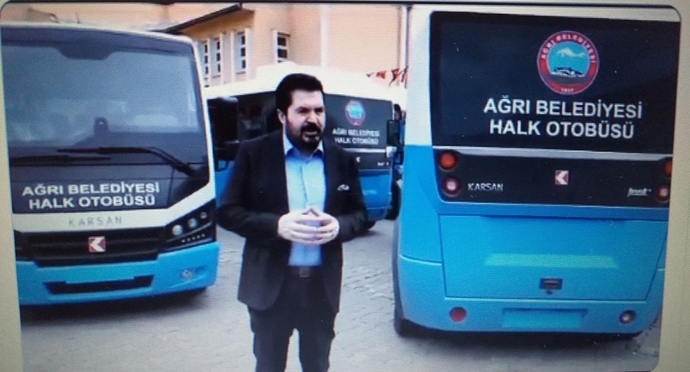 Savcı Sayan: Bizdeki otobüsler arkadan iteklemeli otobüs değil dedi! Hiç iteklemeli otobüse bindiniz mi?