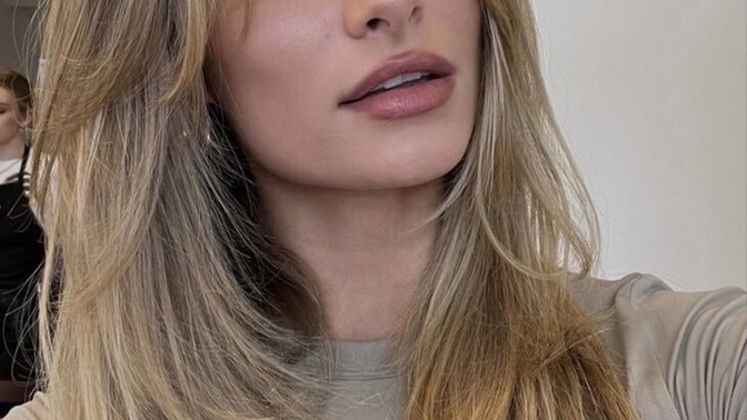 Son zamanlarda trend olan wolf cut saç kesi̇mi̇ni̇ nasil buluyorsunuz?