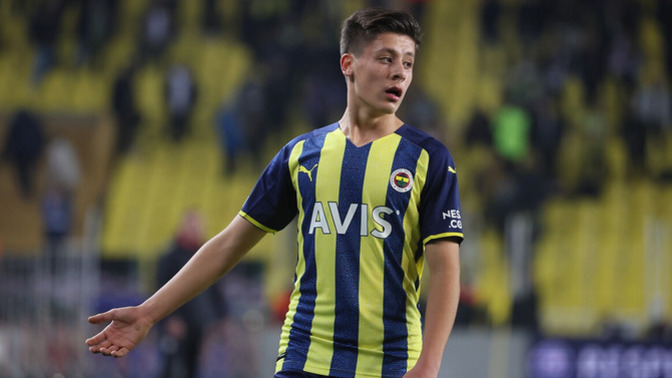 Arda Güler, 10 numaralı formasıyla çıktığı ilk lig maçında 20 dakikada 2 gol attı. Siz nasıl buldunuz?