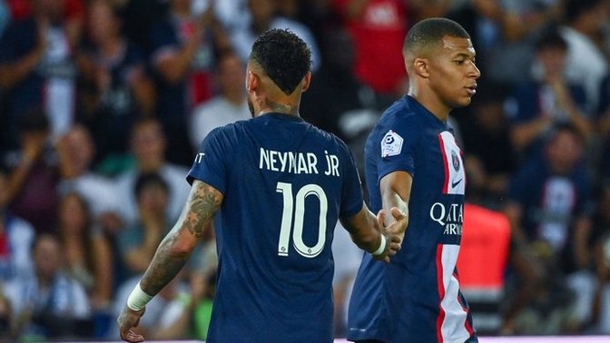 PSG'de Neymar ve Mbappe tartışması büyüyor. Sizce takımda öne çıkan kim olmalı?